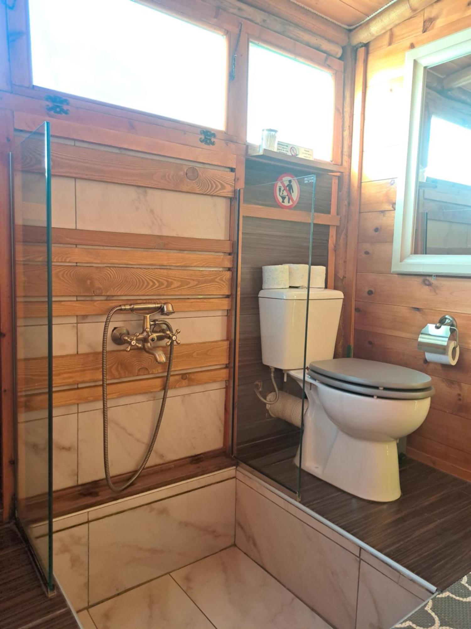 Hostal Wooden House At The Mountain-Private Paránimfoi Exterior foto